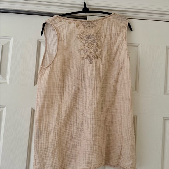 Johnny Was Cream Neutral Embroidered V-Neck Tank large - Picture 3 of 8